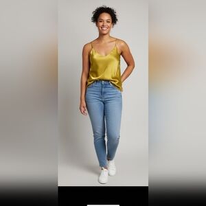 A New Day Women V - Neck Gold